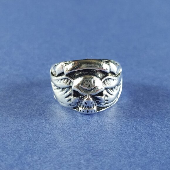 💀 Gothic Winged Gothic Skull Heavy Metal Ring (Size 10) - Picture 2 of 4